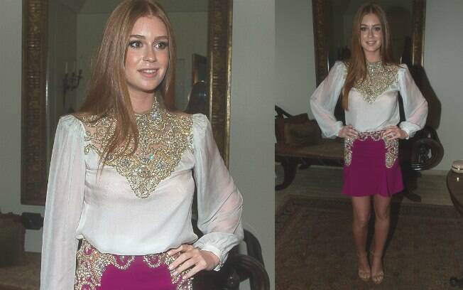 A blusa e a saia com aplicações deixou o look de Marina Ruy Barbosa exagerado