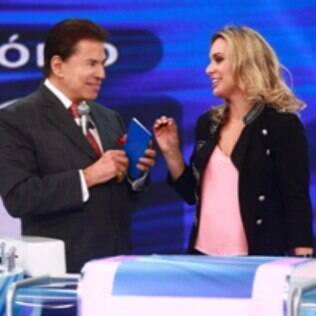 Silvio Santos recebe Talita Real no programa
