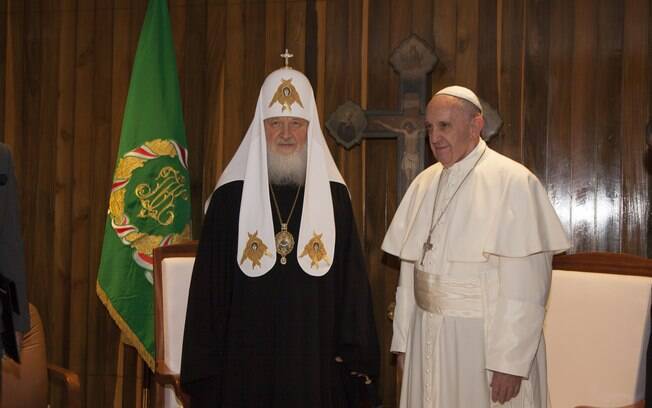 Papa Francisco e Cirilo I durante encontro em Havana, em Cuba