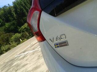 Volvo V60 Momentum T5