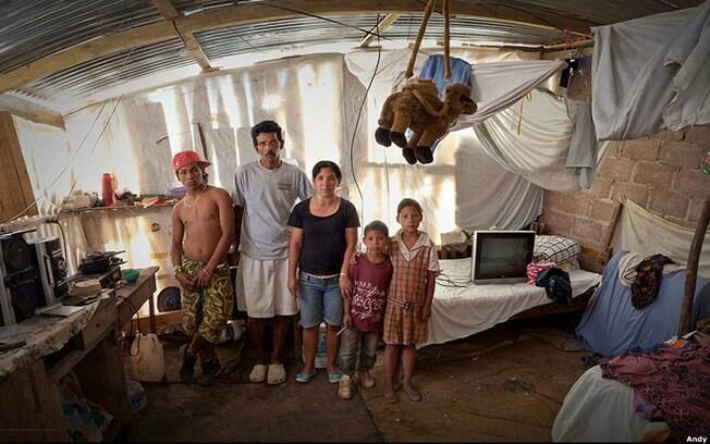 O assentamento Mirador, em Honduras, é lar para o segurança desempregado Juan Andrés Matamoros Girón e sua família. Foto: Andy Goldstein 
