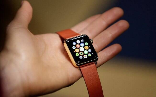 Apple Watch está à venda nos EUA e em alguns países da Europa por preços que variam de US$ 549,00 a US$ 17 mil