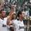 O meia do Corinthians celebra seu tento com a torcida. Foto: Gazeta Press