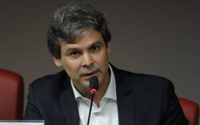 Farias irá sugerir a Dilma para que adiante suas declarações finais do impeachment