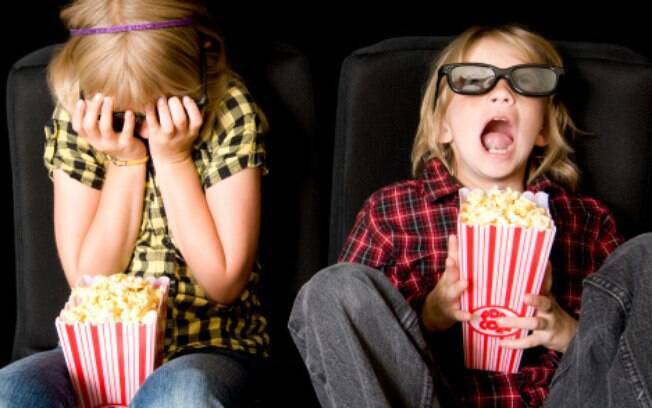 Crianças no cinema: o site bora.ai tem dicas para se divertir com os filhos