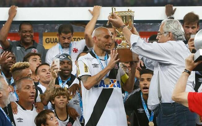 Com Eurico Miranda no comando, Vasco começou 2015 como campeão carioca