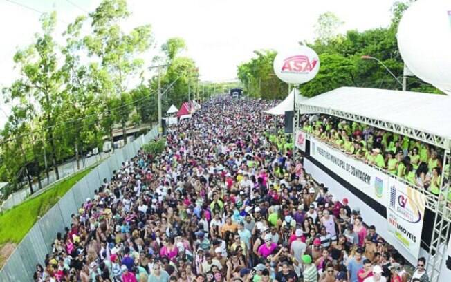 Em Belo Horizonte, onde até dois anos atrás mal havia carnaval, sairão 140 blocos de rua em 2014
