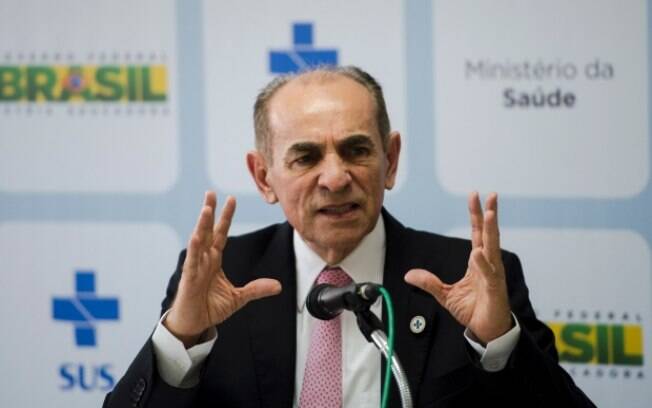 O ministro da Saúde, Marcelo Castro, estipulou prazo de até três anos para produzir vacina