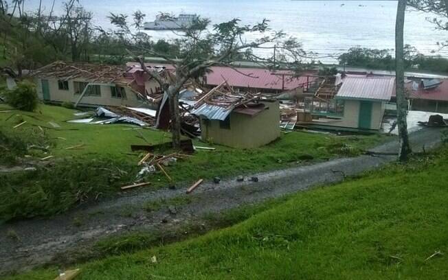 Ao menos 10 pessoas morreram e 100 ficaram feridas como consequência da passagem do ciclone. Foto: Fiji Red Cross/Divulgação - 21.02.2016