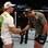 "Shogun" ganha o cumprimento de Brandon Vera após ser declarado como vencedor do combate. Foto: Getty Images