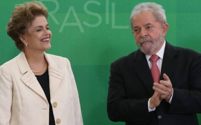 Dilma empossou Lula como ministro da Casa Civil no quinta-feira (17)