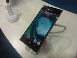 Venda de smartphones deve se manter em alta durante 2013, enquanto venda global de PCs deve cair