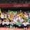 Jogadoras e integrantes da comissão técnica do Brasil posam para a foto do título. Foto: Getty Images