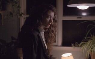 Está tudo muito dark no clipe de Lorde para Yellow Flicker Beat; veja