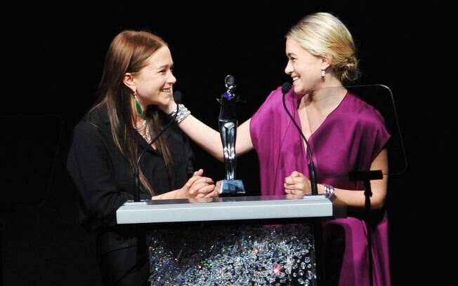 Mary-Kate Olsen e a irmã gêmea Ashley: eleitas as estilistas de roupa feminina do ano no prêmio CFDA