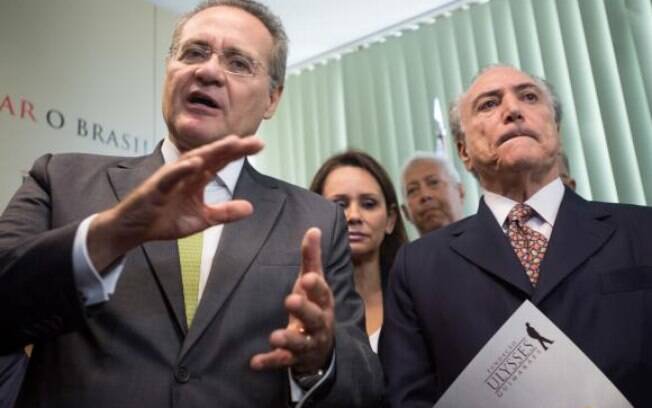 Renan Calheiros afirmou que o PT e o governo no Congresso Nacional têm culpa por a reforma política não ter saído do papel em 2014