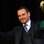 O ator irlandês Michael Fassbender ergue a Copa Volpi de melhor ator por "Shame". Foto: AFP