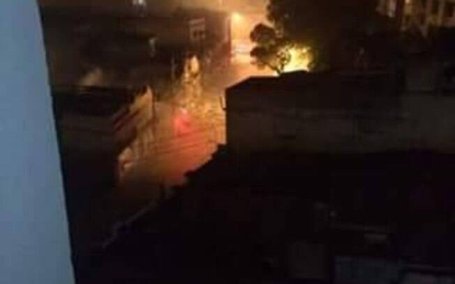 Grande explosão em restaurante deixa vítimas soterradas no Rio de Janeiro
. Foto: Reprodução Twitter @Rafaell63006809 