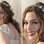 As flores nos cabelos da atriz Anne Hathaway são de cristal, dignas de uma princesa!. Foto: Getty Images