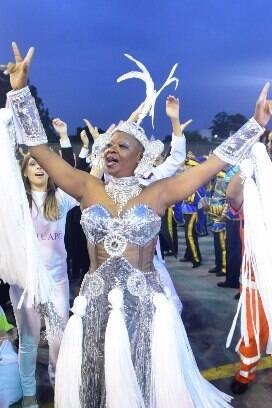 Pinah esteve presente no desfile da Acadêmicos do Tatuapé. Foto: AgNews/Leo Franco