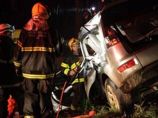 Suspeita é de perda do controle da direção devido à chuva