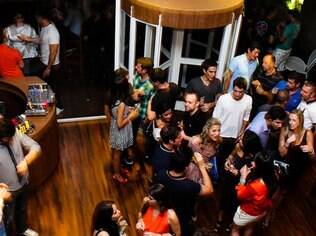 00 Lounge Bar decidiu protestar contra homofobia na Rússia