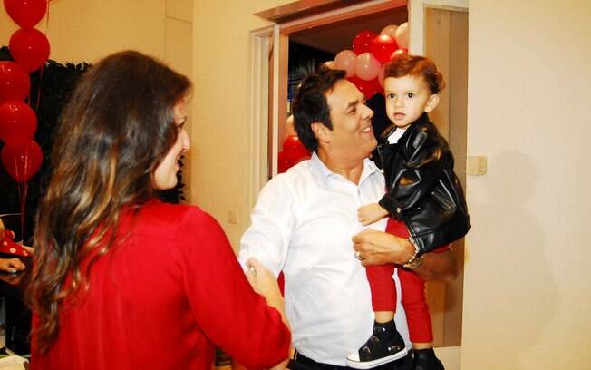 Marco Camargo e Theo