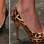 Recortes nas roupas e sapatos de Lino Villaventura. Foto: Fotosite