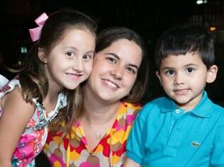 Gabriella faz questão de lembrar aos filhos os valores que o Natal representa para a família