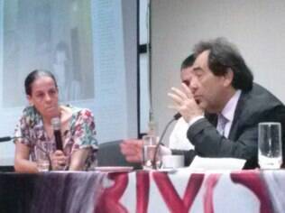 Professora Ana Lucia Pastore Scritzmeyer com deputado Adriano Diogo