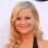 A comediante Amy Poehler também aproveitou seus seios pequenos para usar um decote profundo. Para usar um vestido assim é preciso estar com tudo em dia!. Foto: Getty Images