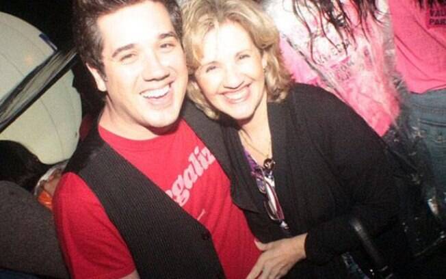 Rogério Flausino com a mãe, Dacha