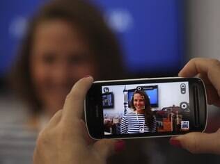 Nokia 808 PureView traz Symbian e câmera que tira fotos com resolução de 38 megapixels
