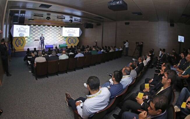 Palestra do técnico Dunga
