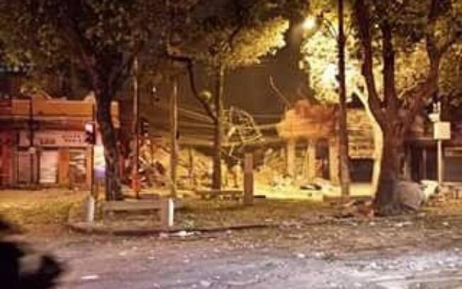 Grande explosão em restaurante deixa vítimas soterradas no Rio de Janeiro
. Foto: Reprodução Twitter @Rafaell63006809 
