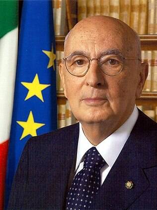Após nove anos de mandato, o presidente da Itália, Giorgio Napolitano, deve anunciar saída do cargo