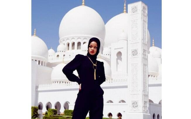 Rihanna expulsa de mesquita