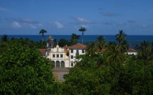 Horizonte de Olinda, com suas praias e igrejas