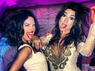 Isis Valverde e Thaila Ayala