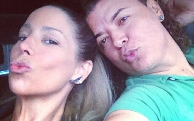 Danielle Winits e David Brazil: 'Grande Rio, tô de voltaaa!'