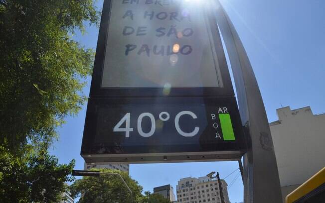 Termômetro marca 40ºC no centro de São Paulo (SP), nesta segunda-feira (10/02)