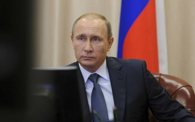 Putin participa de videoconferência com militares envolvidos em operação na Síria