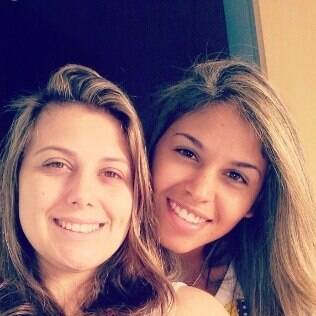 Thayane Nicastro com a namorada