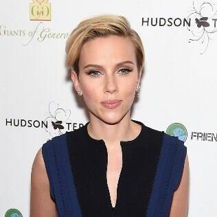 Scarlett Johansson arrasou com o novo corte de cabelos