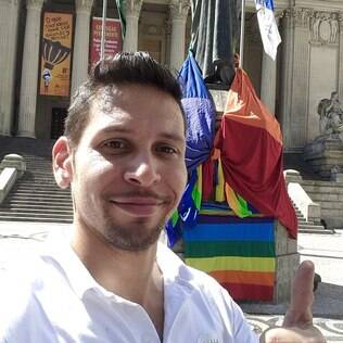 Julio Moreira, diretor Sócio-Cultural do Grupo Arco-Íris e secretário regional da Associação Brasileira de Lésbicas, Gays, Bissexuais, Travestis e Transexuais (ABGLT)
