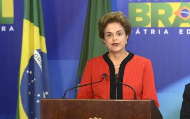 Segundo o senador, é inegável a movimentação de Dilma para promover a soltura de réus presos