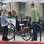Haylie Duff usou leggings para pedalar, mas trocou o tênis por botas com franjas. Foto: Brainpix