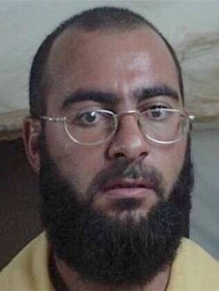 Abu Bakr al-Baghdadi em foto de uma de suas detenções pelo Exército dos EUA, de 2004