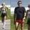Olha o meião aí de novo! Antonia Fontenelle saiu para caminhar com o marido (Marcos Paulo) com um maiô cheio de tiras e estampas. Uma camiseta ia bem.... Foto: Ag News