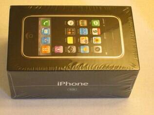 iPhone de primeira geração em leilão no eBay tem caixa lacrada